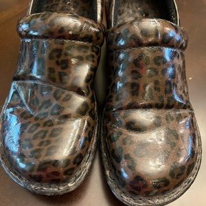 BOC Animal Print Clogs Size 6.5 / 37